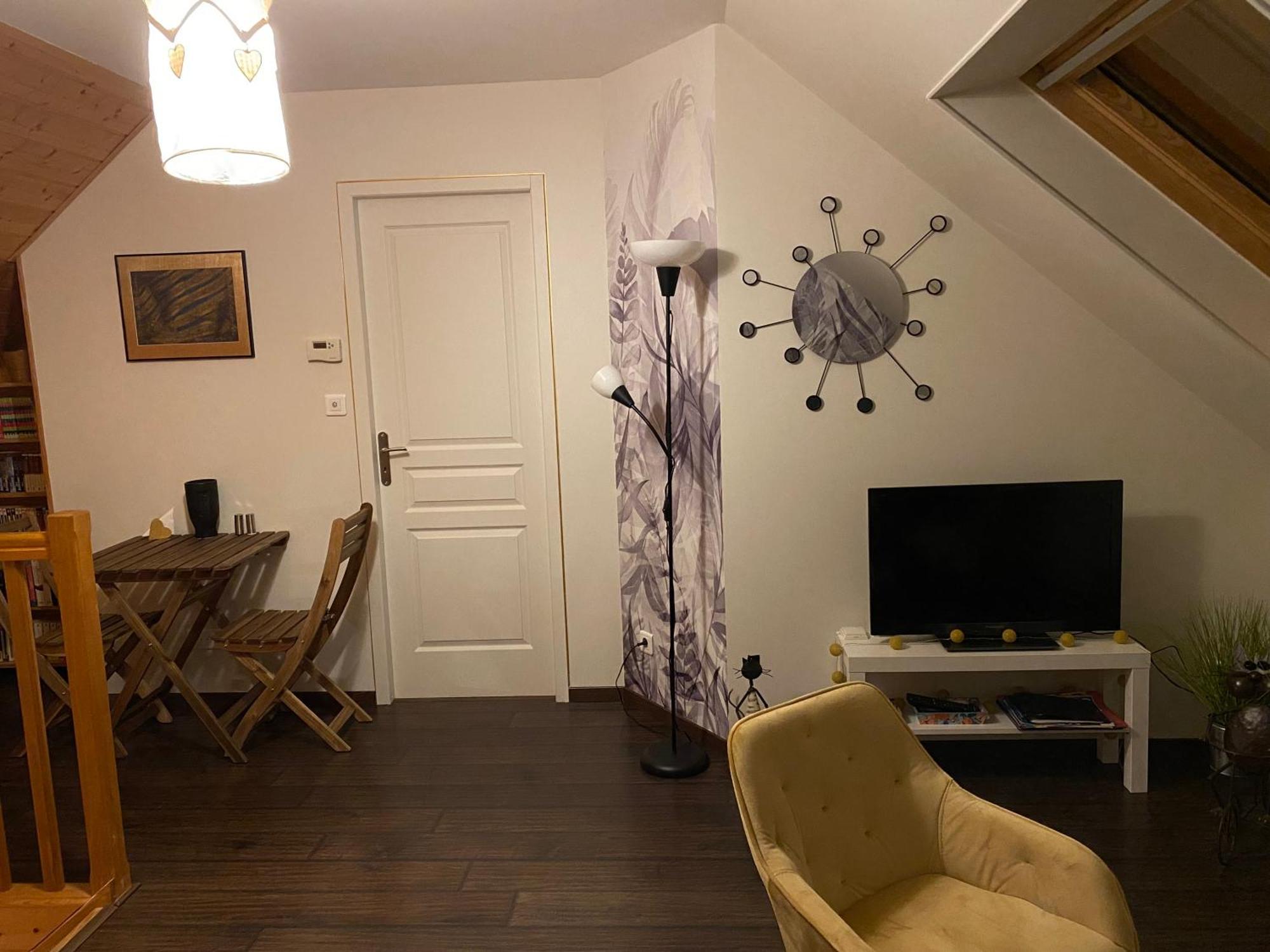 Chambre D'Hotes Proximite Circuit Prenois Bagian luar foto
